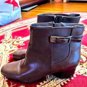 Women’s Brown Bandolino ankle Boots